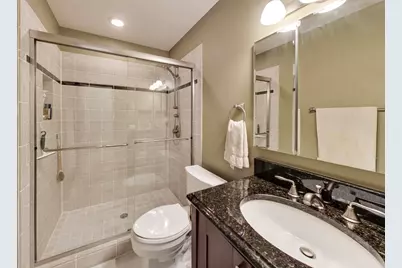 132 Frank Lloyd Wright Lane, Oak Park, IL 60302 - Photo 17
