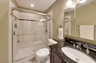 132 Frank Lloyd Wright Ln, Oak Park, IL 60302 - Photo 17