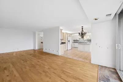 2 S Atrium Way #603, Elmhurst, IL 60126 - Photo 5
