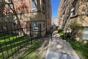 6114 N Damen Ave, Chicago, IL 60659 - Photo 17