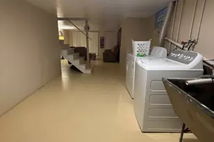 903 Erie St, Elgin, IL 60123 - Photo 15