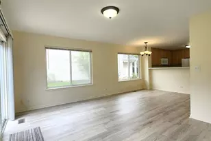 157 W Aldridge Ln, Round Lake, IL 60073 - Photo 5