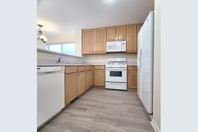 157 W Aldridge Lane, Round Lake, IL 60073 - Photo 9
