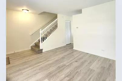 157 W Aldridge Lane, Round Lake, IL 60073 - Photo 3