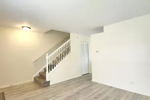 157 W Aldridge Ln, Round Lake, IL 60073 - Photo 3
