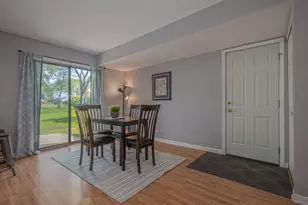 29W440 Candlewood Ln, Warrenville, IL 60555 - Photo 11