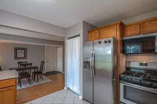 29W440 Candlewood Ln, Warrenville, IL 60555 - Photo 15