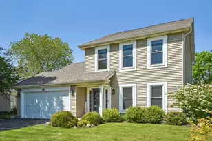 335 Farmhill Cir, Wauconda, IL 60084 - Photo 5