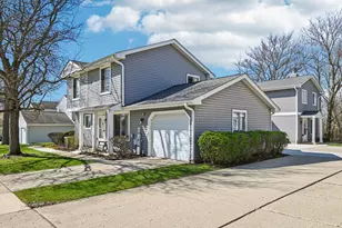 2466 Brunswick Cir, Woodridge, IL 60517 - Photo 3