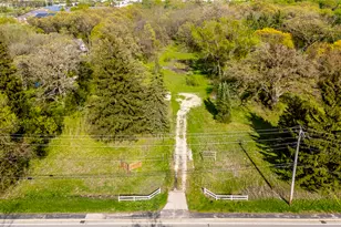 1001 N Hunt Club Rd, Gurnee, IL 60031 - Photo 1