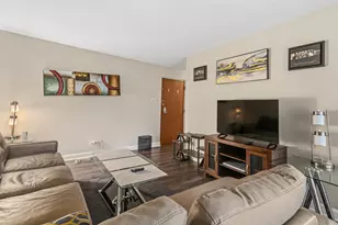 9725 S Keeler Ave, Oak Lawn, IL 60453 - Photo 3