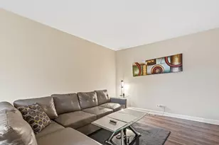 9725 S Keeler Ave, Oak Lawn, IL 60453 - Photo 5