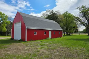 705 W Commercial St, Lyndon, IL 61261 - Photo 17