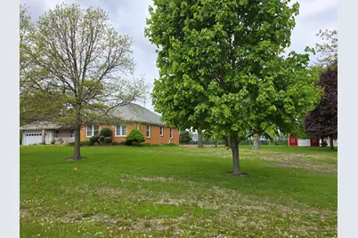 705 W Commercial Street, Lyndon, IL 61261 - Photo 3