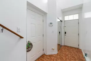 10200 Mulberry Ln, Bridgeview, IL 60455 - Photo 3
