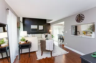 271 Butternut Ln, Streamwood, IL 60107 - Photo 3