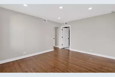 2641 W 89th Place, Evergreen Park, IL 60805 - Photo 3