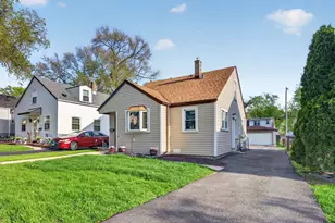 2641 W 89th Pl, Evergreen Park, IL 60805 - Photo 1