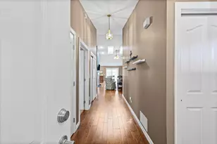 2523 Windward Blvd, Champaign, IL 61821 - Photo 3