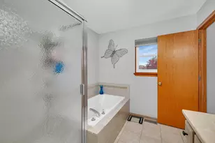 402 Savoy Dr, Shorewood, IL 60404 - Photo 17