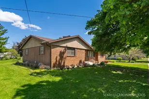 220 E North St, Leland, IL 60531 - Photo 3