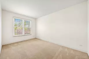 8120 Gage Ln, Cary, IL 60013 - Photo 11