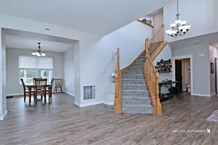 862 Heartland Park Ln, Antioch, IL 60002 - Photo 3