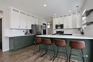 862 Heartland Park Ln, Antioch, IL 60002 - Photo 7