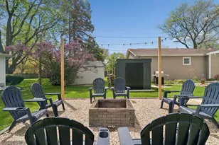 2305 N Williamsburg St, Arlington Heights, IL 60004 - Photo 19