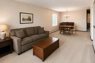 301 Gregory St, Aurora, IL 60504 - Photo 3