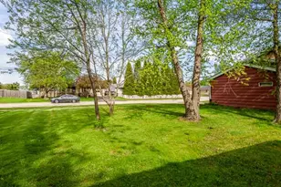 1126 Columbia Ave, Belvidere, IL 61008 - Photo 5