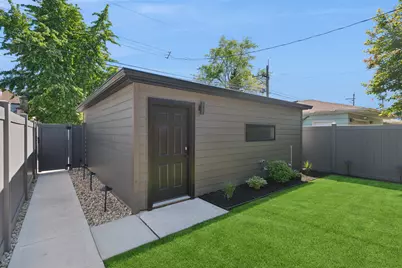 5407 W Pensacola Avenue, Chicago, IL 60641 - Photo 37