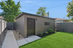 5407 W Pensacola Ave, Chicago, IL 60641 - Photo 37