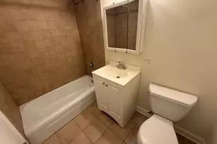 1039 College Ave, Wheaton, IL 60187 - Photo 15