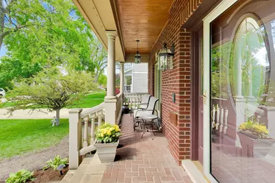 327 S Knight Avenue, Park Ridge, IL 60068 - Photo 3