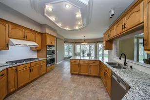 640 Kendridge Ct, Aurora, IL 60502 - Photo 9