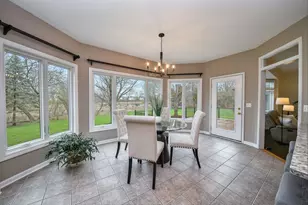 640 Kendridge Ct, Aurora, IL 60502 - Photo 7