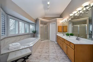640 Kendridge Ct, Aurora, IL 60502 - Photo 17