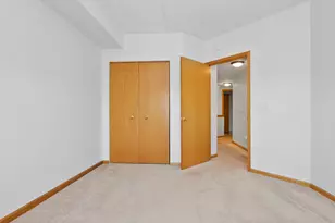 201 W Brush Hill Rd, Elmhurst, IL 60126 - Photo 21