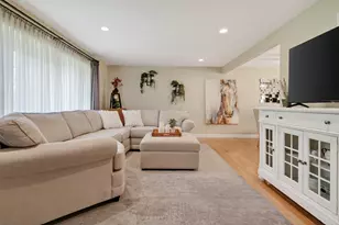 14142 Timothy Dr, Orland Park, IL 60462 - Photo 3