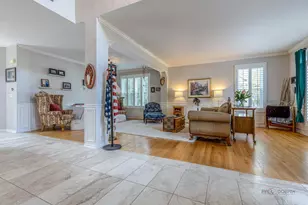 7449 Brentwood Ln, Gurnee, IL 60031 - Photo 9