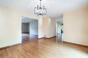 511 W Palatine Rd, Palatine, IL 60067 - Photo 9