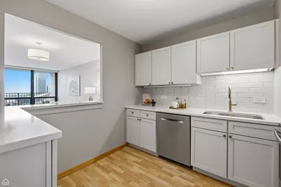 1636 N Wells Street #1011, Chicago, IL 60614 - Photo 5