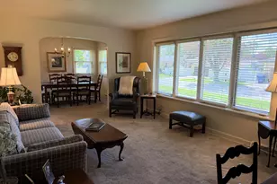10045 S 53rd Ave, Oak Lawn, IL 60453 - Photo 3