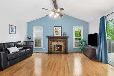 4255 Oak Knoll Lane, Hoffman Estates, IL 60192 - Photo 15