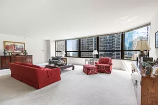 400 E Ohio St, Chicago, IL 60611 - Photo 5