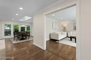 1401 Golden Bell Ct, Downers Grove, IL 60515 - Photo 3