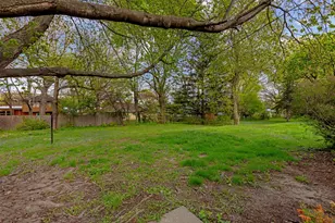 1303 Roncevalles Ave, Rockford, IL 61107 - Photo 17