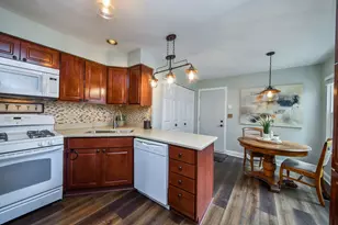 1194 Scott Ct, Carol Stream, IL 60188 - Photo 7