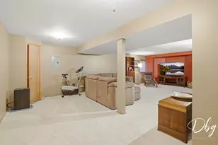 7 E Dahlia Ln, Round Lake Beach, IL 60073 - Photo 33